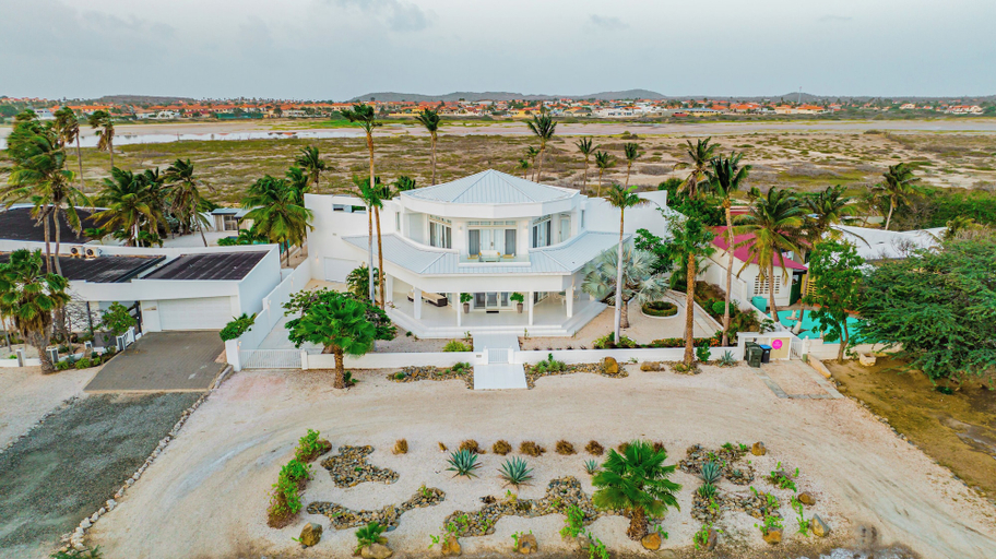 Exterior & Views 2, Ocean Front 7-bedroom 7-bath Sunset Views Malmok!