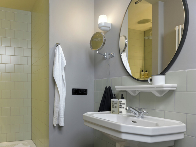 Bathroom 5, 25hours Hotel Altes Hafenamt, Hamburg
