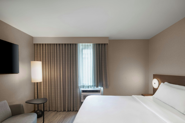 Bedroom 2, AC Hotel by Marriott Old Montreal, Montréal