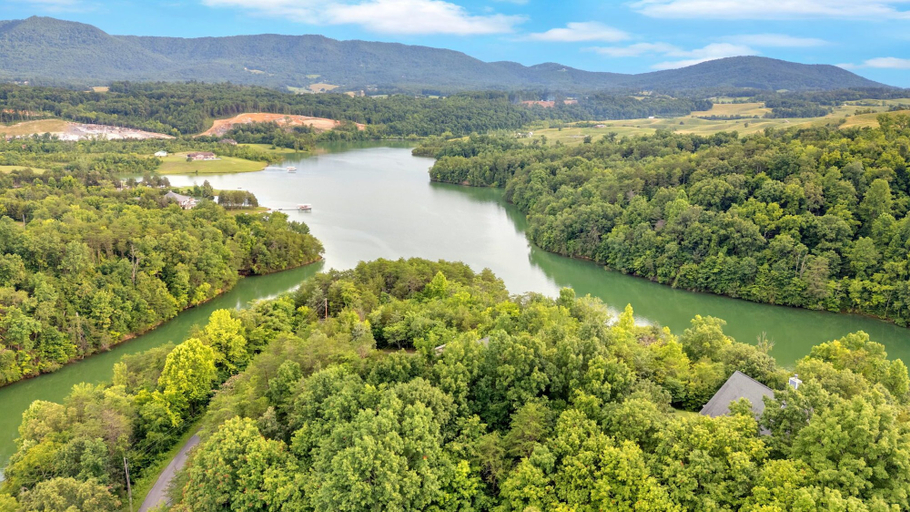 Room 2, Cozy 3BR Lake Access w Sauna, Jefferson