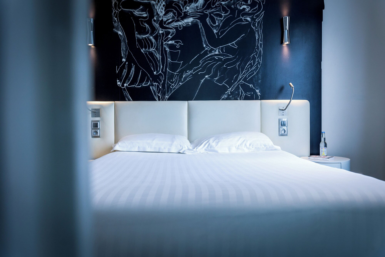 Bedroom 4, Hotel Montparnasse St Germain, Paris