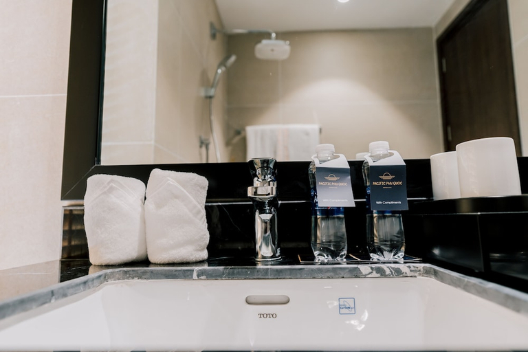 Bathroom 3, Pacific Apartment & Hotel Phu Quoc, Phú Quốc