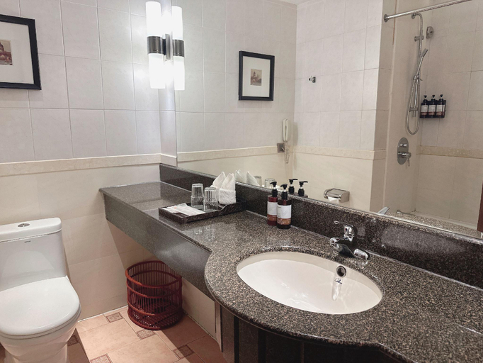 Bathroom 4, New Regent Hotel, Huizhou