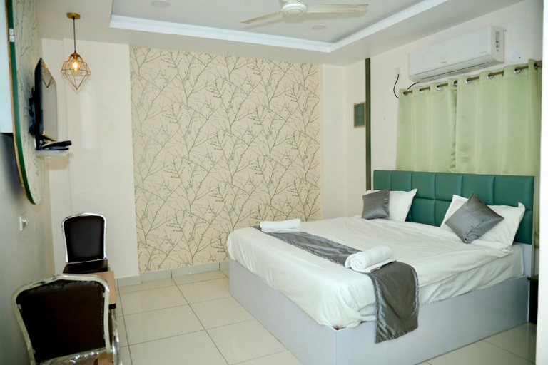 Bedroom 4, Hotel Vistaara Grand, Guntur