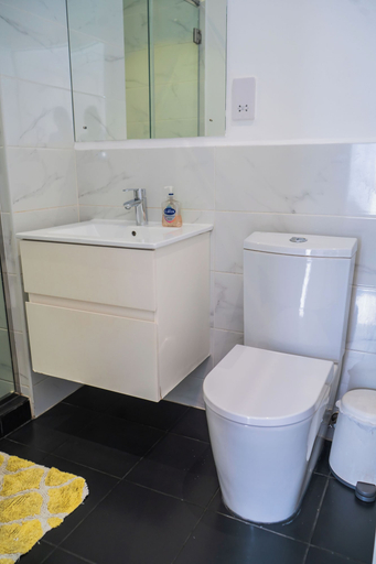 Bathroom 4, RoyalRest at Embassy Gardens, Accra