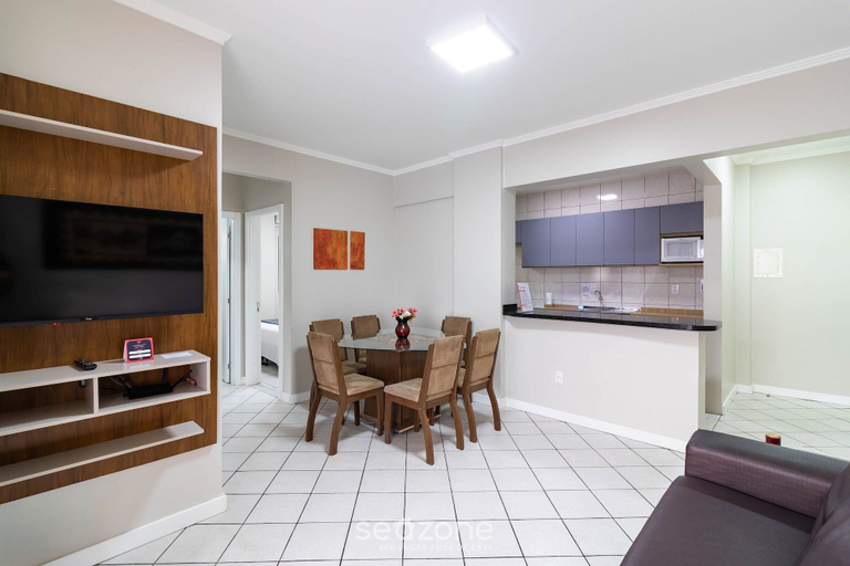 Interior, Fully Equipped Apartments in Meia Praia, 150m From the sea - Eoos, Itapema