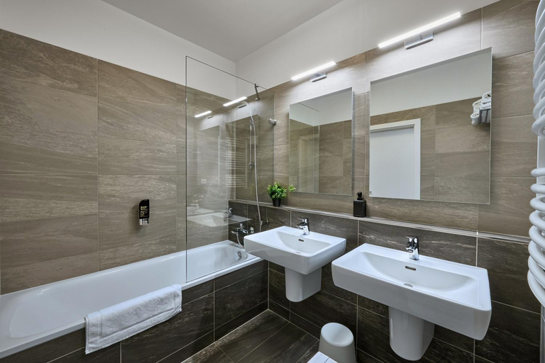 Bathroom 3, CityWest Apartments, Praha 13