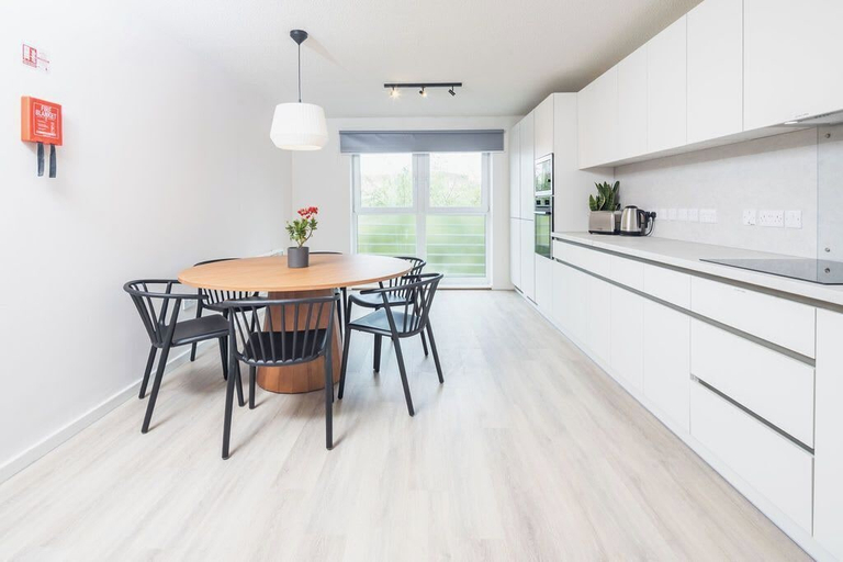 Shared kitchen 2, Student Only The Railyard, Sefton