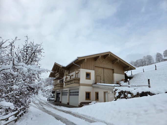 Exterior & Views 1, Apartment in Mittersill Near Kitzbuhel Ski Area, Zell am See