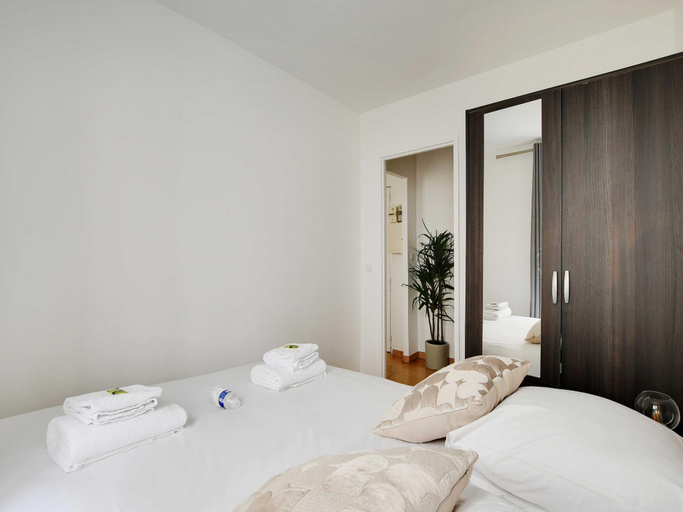 Bedroom 4, Urban Chic Apartment in Central Paris, Paris
