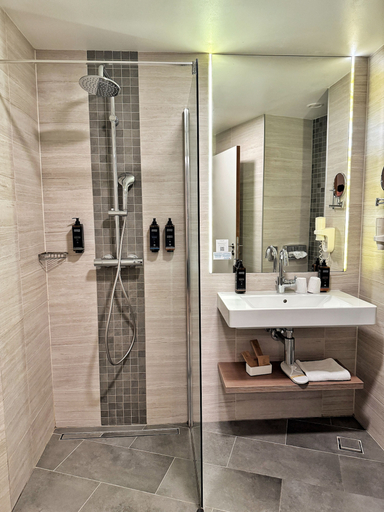 Bathroom 5, Mercure Bucharest City Center, Municipiul Bucuresti