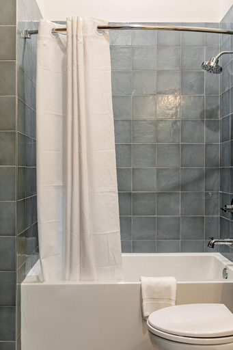 Bathroom 5, Ironworks Condos, Orleans