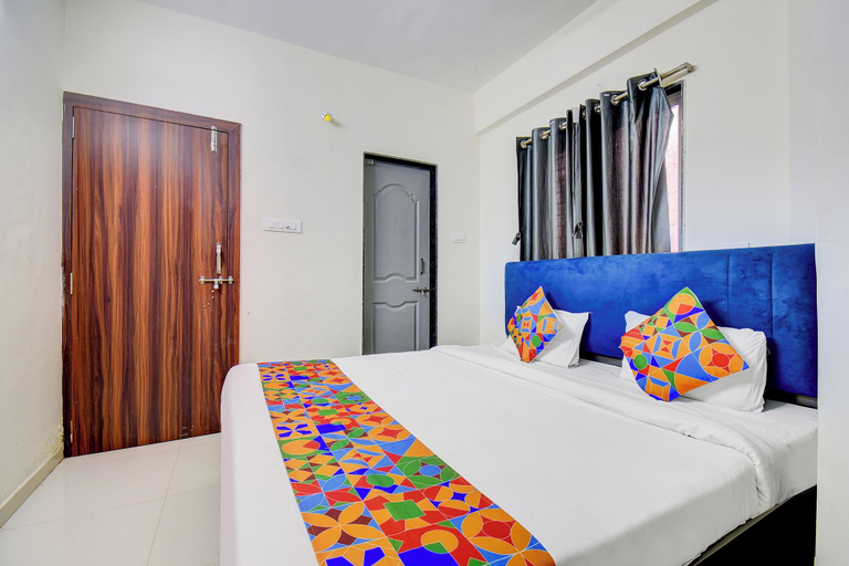 Room 2, Fabhotel Golden Eagle Executive, Pune