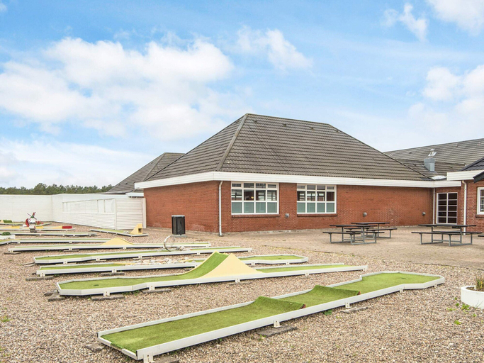 Others 5, 6 Person Holiday Home in Romo, Tønder