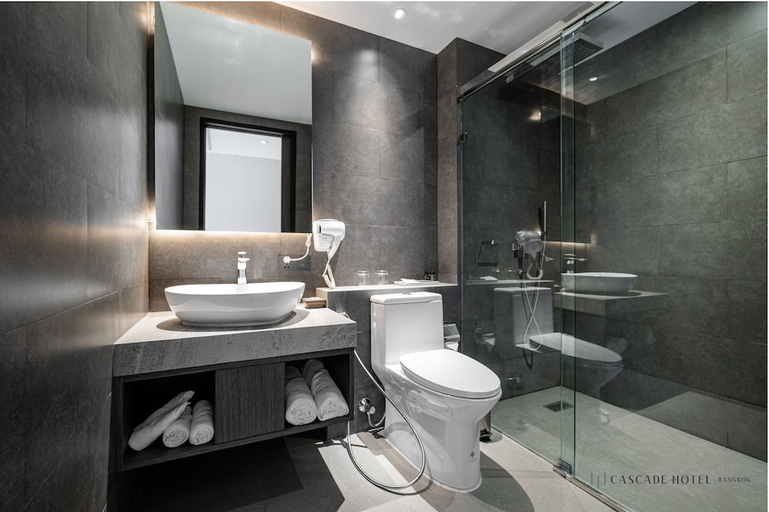 Bathroom 5, Cascade Hotel Bangkok, Khlong San