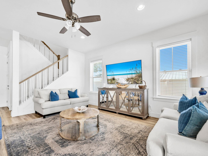 Living area 3, Salty Blue, Bay