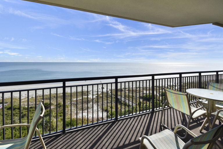 Outdoor dining 3, Southwind 802 5 Bedroom Condo, Horry