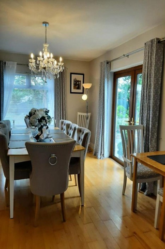 Others 5, Farmstead Lodge