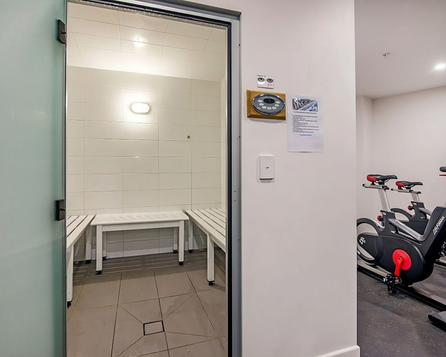 Sauna 4, Surfers Paradise 1-bed With Stunning Views & Pool, Gold Coast