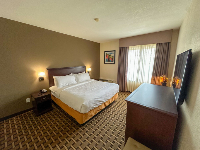 Bedroom 3, Sonesta Essential Hotels Overland Park, Kansas City
