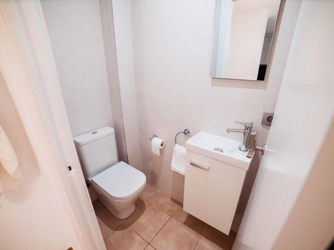 Room 5, Apartament Reformat a 2 Minuts de la Platja, Girona