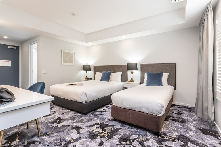 Bedroom, Hotel Kingsley, Hamilton