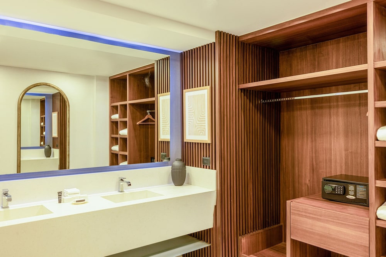 Bathroom 5, Sheraton Guadalajara Expo, Zapopan
