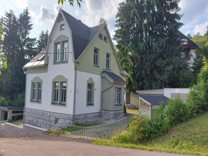 2, Villa in Jablonec with Sauna Hot Tub, Jablonec nad Nisou