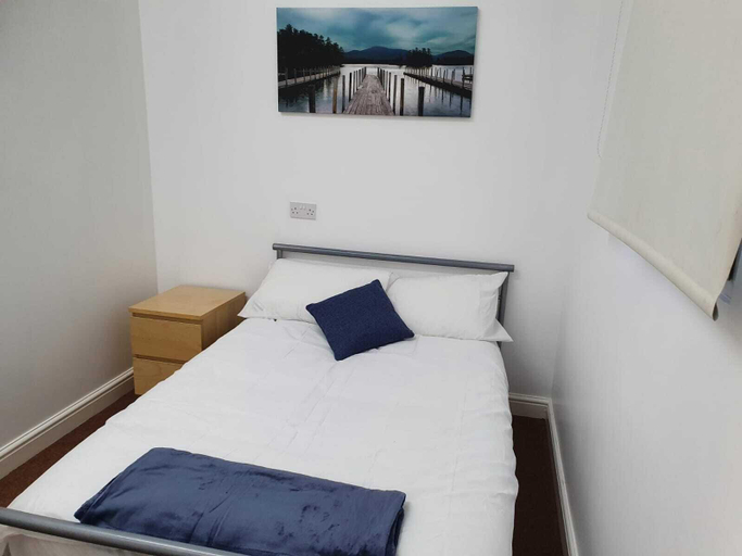 Bedroom 3, Sangha Hall, Leicester