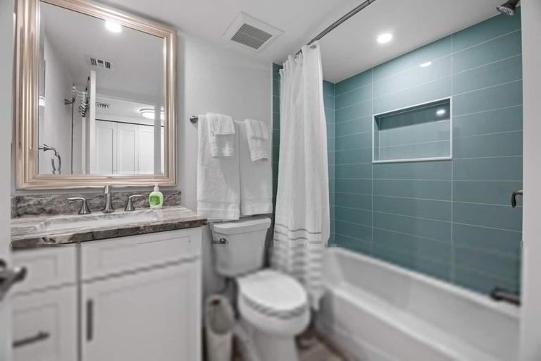 Bathroom 4, Loggerhead Cay 332 Bikes Steps to the Beach, Lee