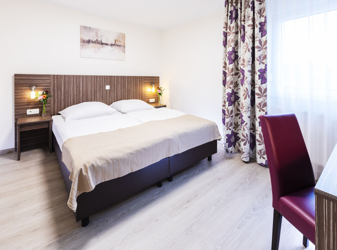 Bedroom 2, Pension Altes Backhaus, Erlangen-Höchstadt