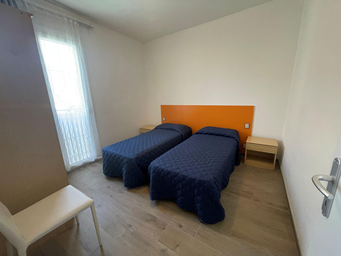 Bedroom 2, Sunny family apartment steps from the beach, Venezia
