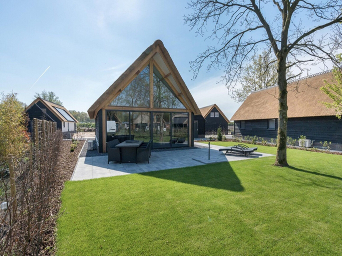 Exterior 5, Thatched Bungalow With Private Terrace, Baarle-Nassau