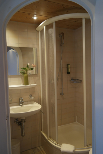 Bathroom 4, Hotel Sonnenberg, Interlaken
