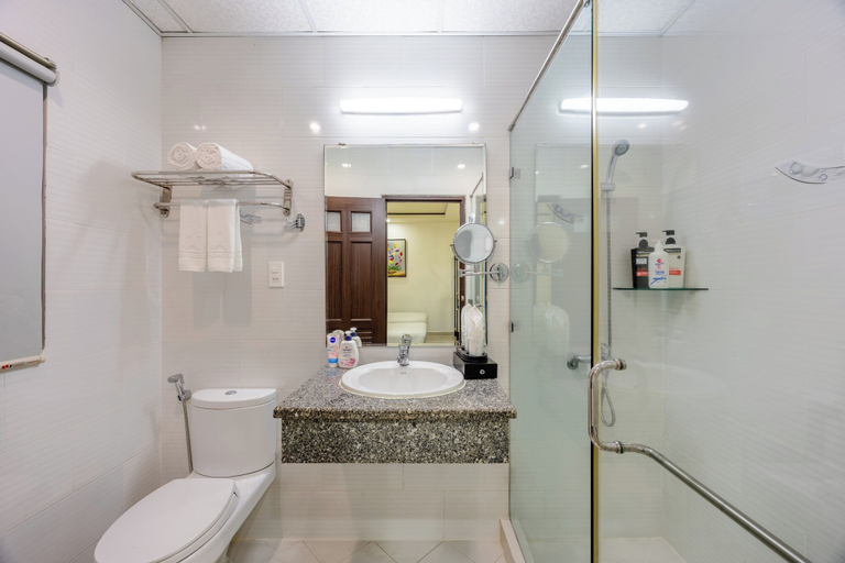 Bathroom 4, A25 Premium Hotel - 29 Bui Thi Xuan, District 1
