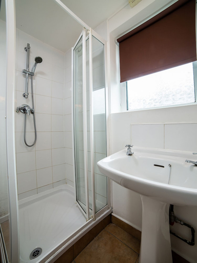 Bathroom 3, The Douglas Hotel, Hartlepool