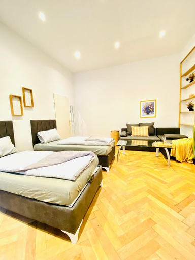 Interior, Bright and Spacious 2BR Flat Westbahnhof, Wien