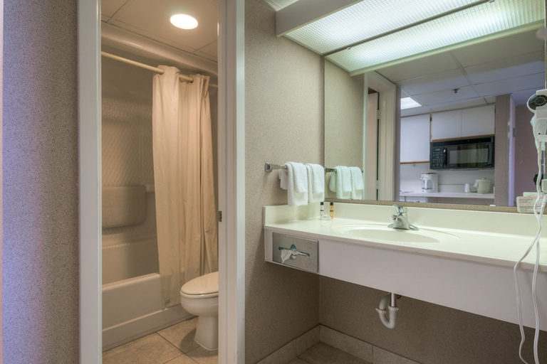 Bathroom 4, OCEAN DRIVE BEACH AND GOLF RESORT, Horry