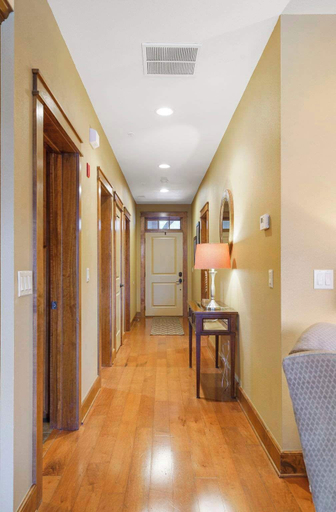 Others 5, Taneycomo Retreat - Lakefront Condo, Taney