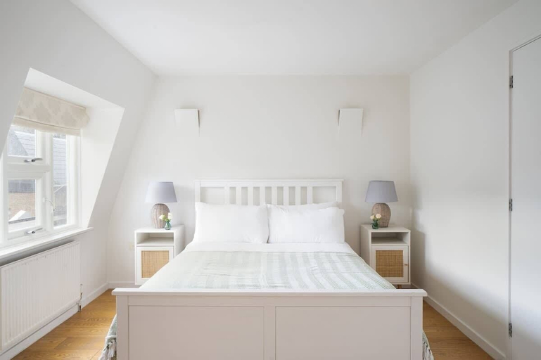 Room 4, The Portobello Hideaway 2 Beds, London