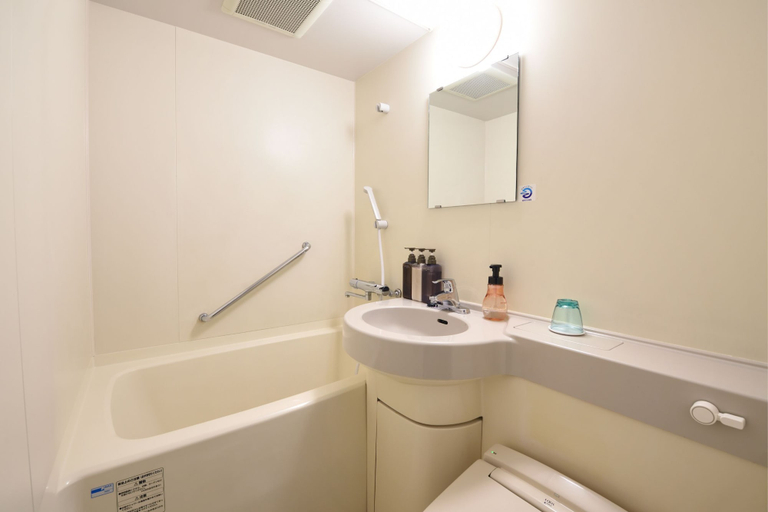 Bathroom 4, Hakata Green Hote Tenjin, Fukuoka
