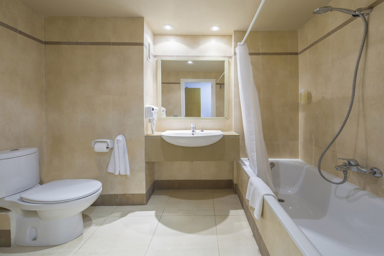 Bathroom 4, Vibra Algarb Hotel, Baleares