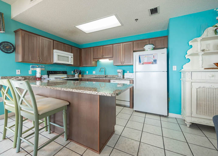 Private kitchen 5, Phoenix Vi 6310 2 Bedroom Condo, Baldwin