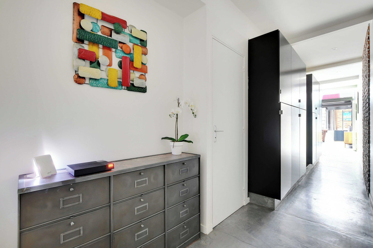 Interior 2, Chic & Spacious Loft 3br/6p Paris Center, Paris