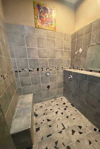 Bathroom 3, Artist Housing - Hostel, Los Angeles