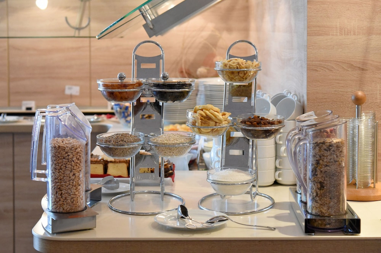 Food & Drinks 5, Amedia Dresden Elbpromenade, Trademark Collection by Wyndham, Dresden