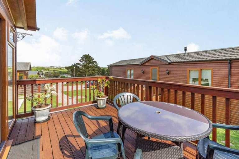 Room 5, 2 The Beeches in Saint Mabyn, Cornwall