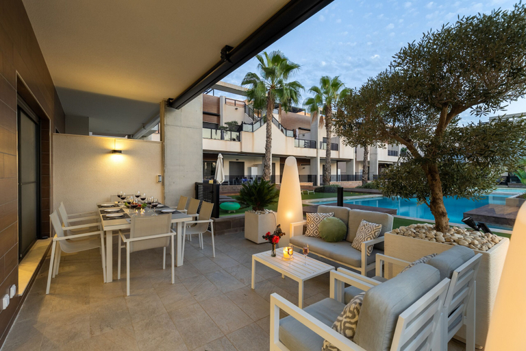 Room 2, Laguna Rocher by Fidalsa, Alicante