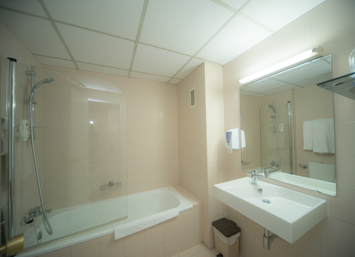 Bathroom 3, Gran Hotel de Jaca, Huesca