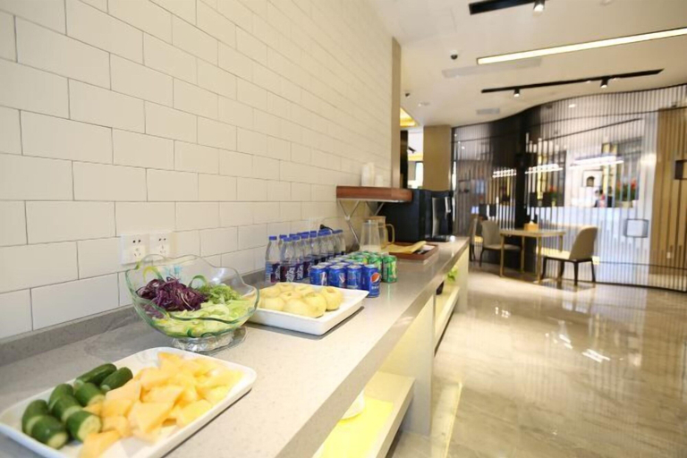 Food & Drinks 5, Waiting Hotel (Cao'An Road), Shanghai